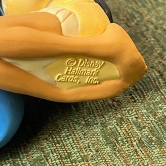 Disney Hallmark Pocahontas Captain John Smith Keepsake Ornament - Picture 6 of 10